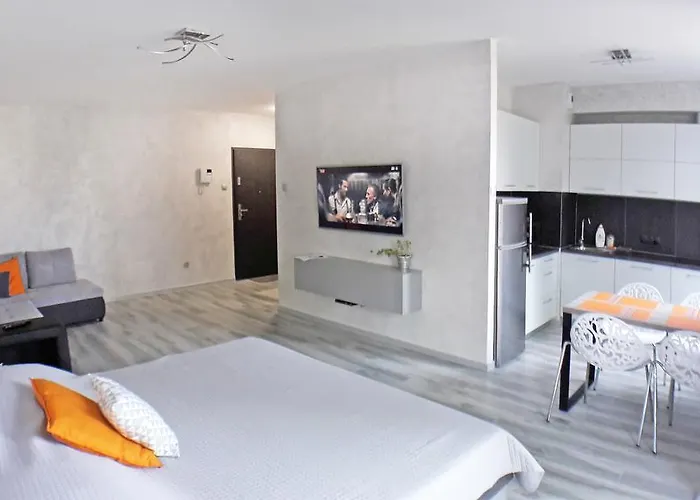 Art Apartments